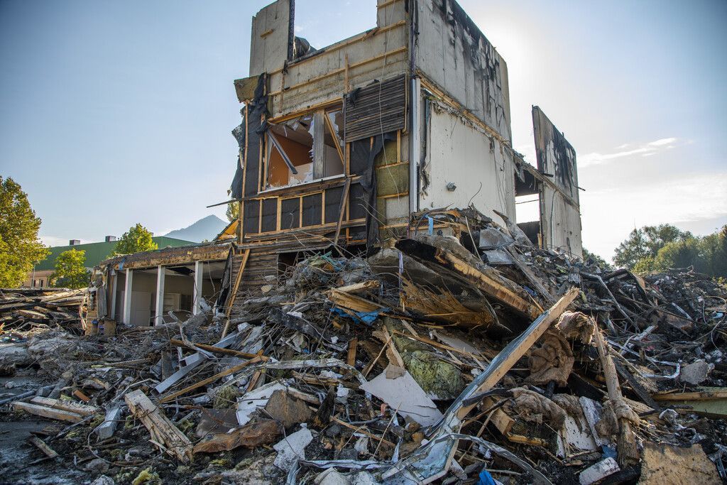 Leck im Technikraum verursachte laut Brandermittler Gasexplosion in Schule. »A10