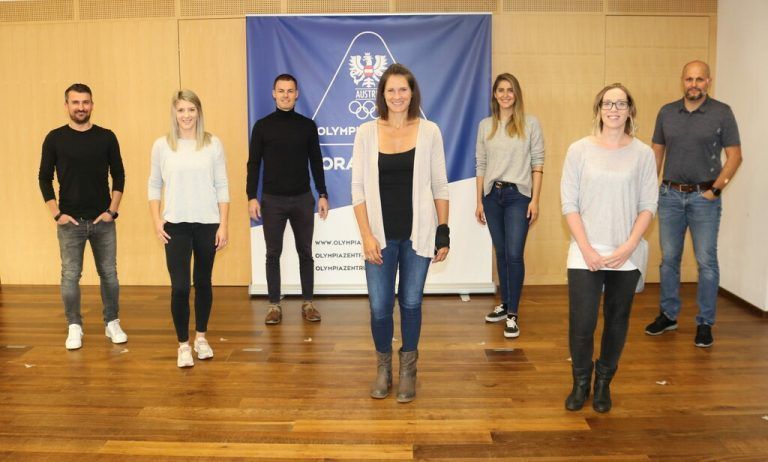 Simon Nußbaumer (v.l.) Ines Woger, Werner Grabherr, Eva Brunner-Wildauer, Güzide Izmirli, Nicola Stadler, GF Sebastian Manhart.