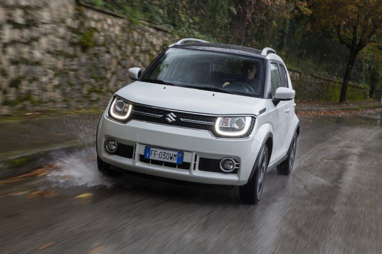 Suzuki Ignis: Er hat sich vom recht schmucklosen Zweck-Vehikel zum schnuckeligen Crossover-Kästchen gemausert. Samt der Option auf Allradantrieb.