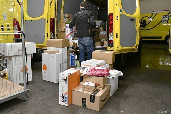 Post rät zum Aufgeben der Weihnachts-Briefe bis 18. Dezember