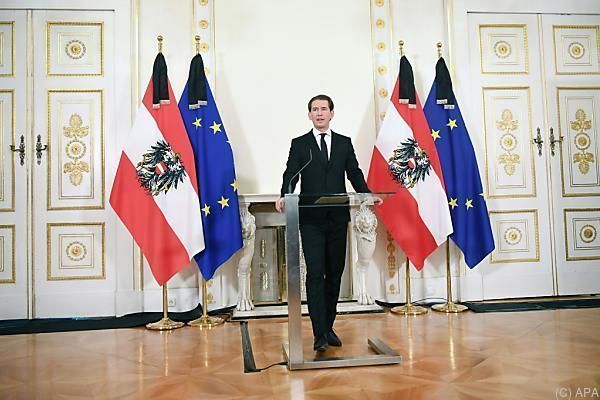 Anschlag in Wien: Kurz und Nehammer ehrten WEGA-Beamte