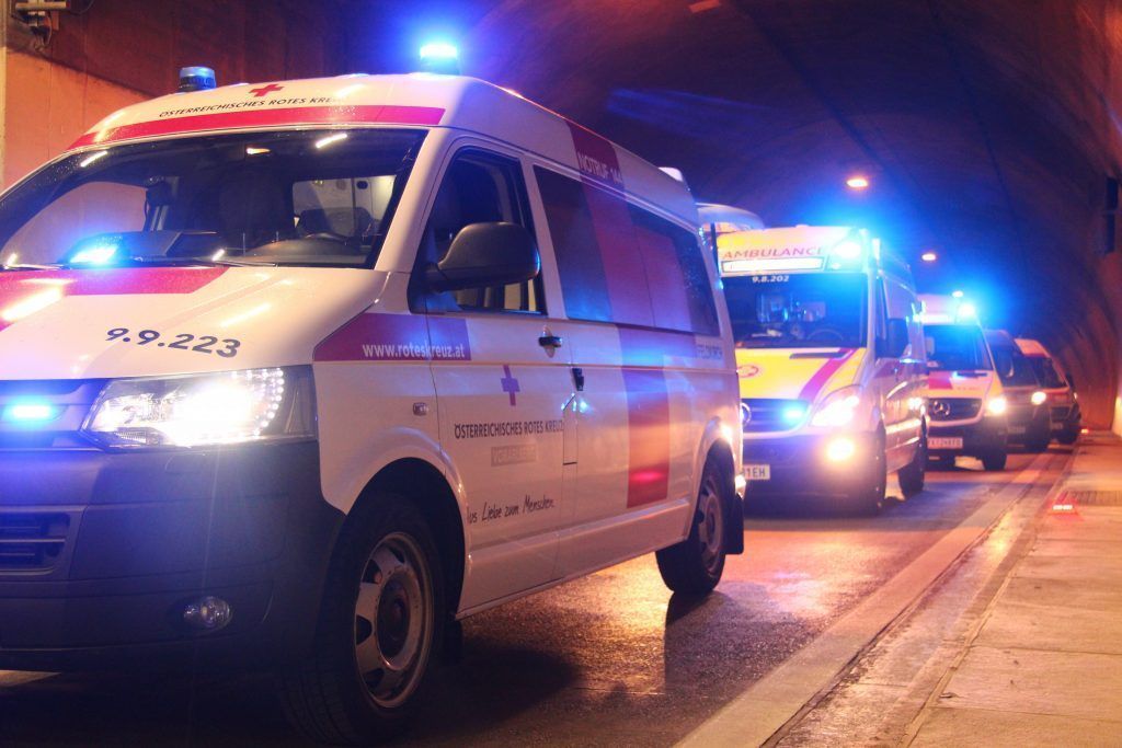 Vorarlberg: Unfall im Ambergtunnel &#8211; Alkolenker kracht in Tunnelwand