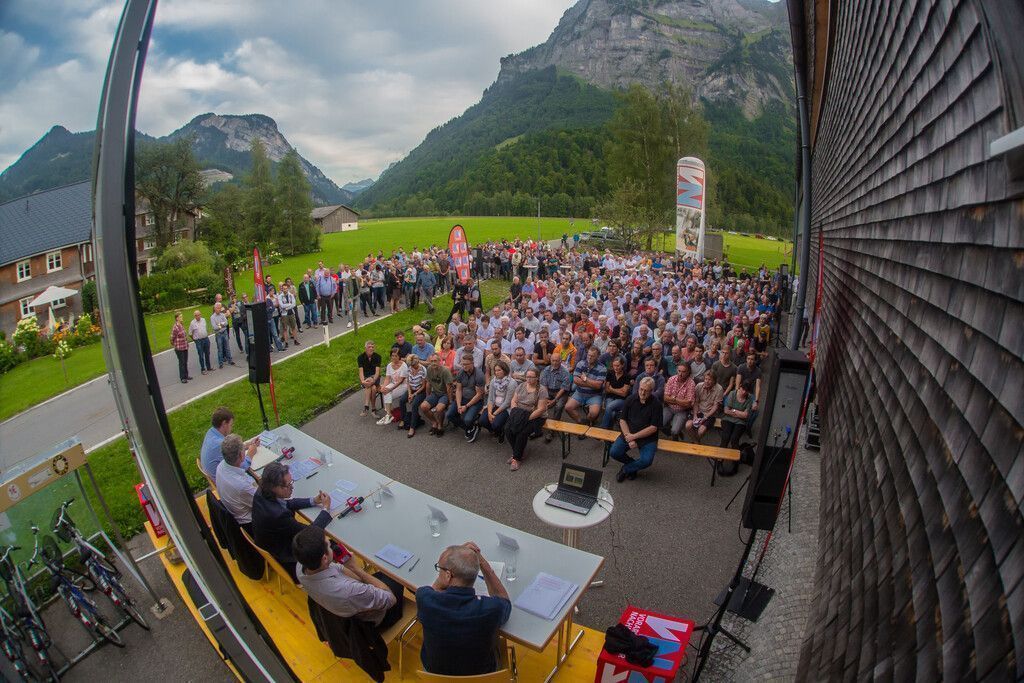 Der Volksseele Gehör verschaffen