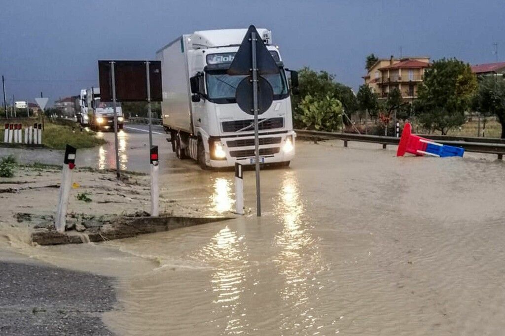 Hunderte Rettungseinsätze nach heftigen Regenfällen in Italien