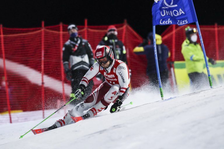 Große Show der Ski-Herren in Zürs. Mittendrin Christian Hirschbühl als Achter. »C1
