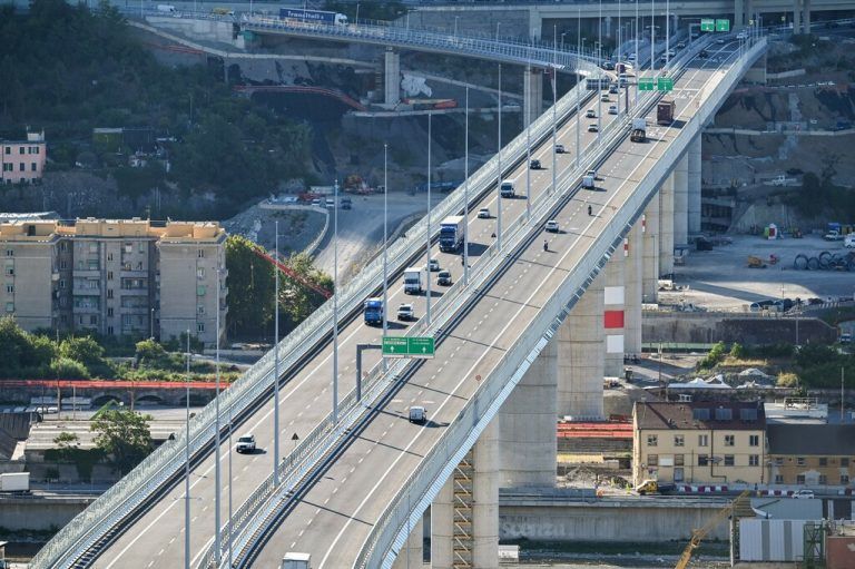 Im August ist der Neubau unter dem Namen Brücke San Giorgio eingeweiht worden. AFP