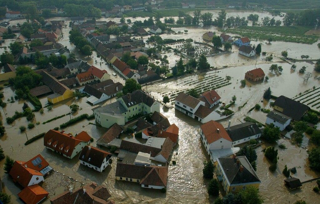 Vorarlberg half, als das Wasser bis zum Hals stand