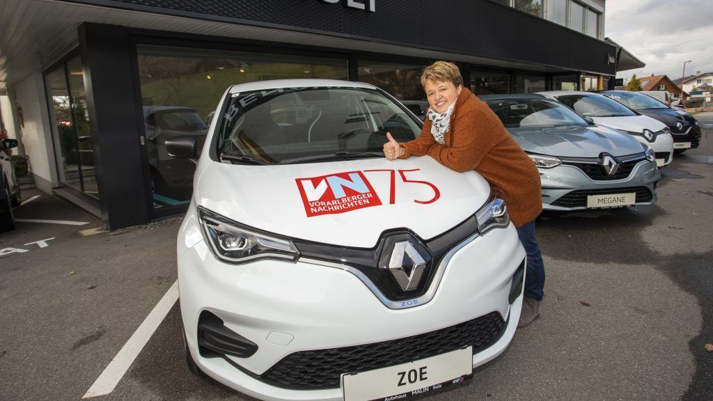 75 Jahre VN: Glückliche Gewinnerin fährt jetzt elektrisch