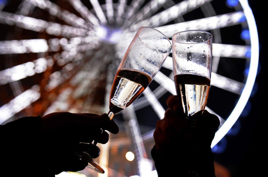 Regierung plant wegen Corona Verschärfungen zu Silvester