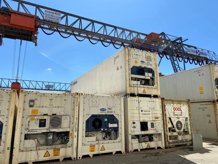 <p class="caption">Mit dem Reefer Runner von Identec haben die Nutzer ihre Kühlcontainer jederzeit unter Kontrolle – das Monitoringsystem ist weltweit im Einsatz. <span class="media-container dcx_media_rtab" data-dcx_media_config="{}" data-dcx_media_type="rtab"><span class="copyright"> </span></span><span class="marker"><span class="copyright">Fa</span></span></p>