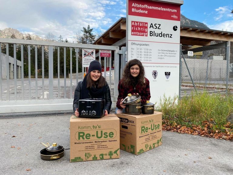 Auch gefüllte Re-Use-Boxen können beim Re-Use-Day im ASZ abgegeben werden. Stadt Bludenz