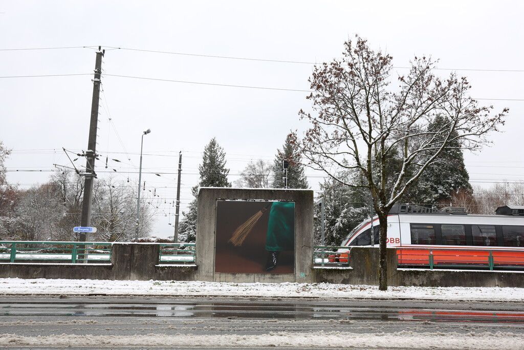 Spezielle Grüße entlang der Straße