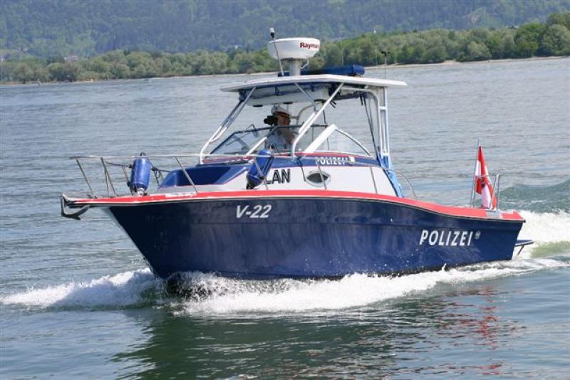 Fischergondel in Hard drohte unterzugehen