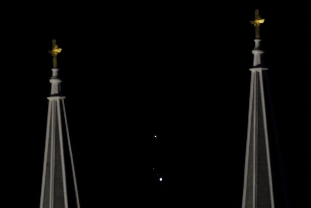 Jupiter und Saturn verschmelzen heute am Nachthimmel