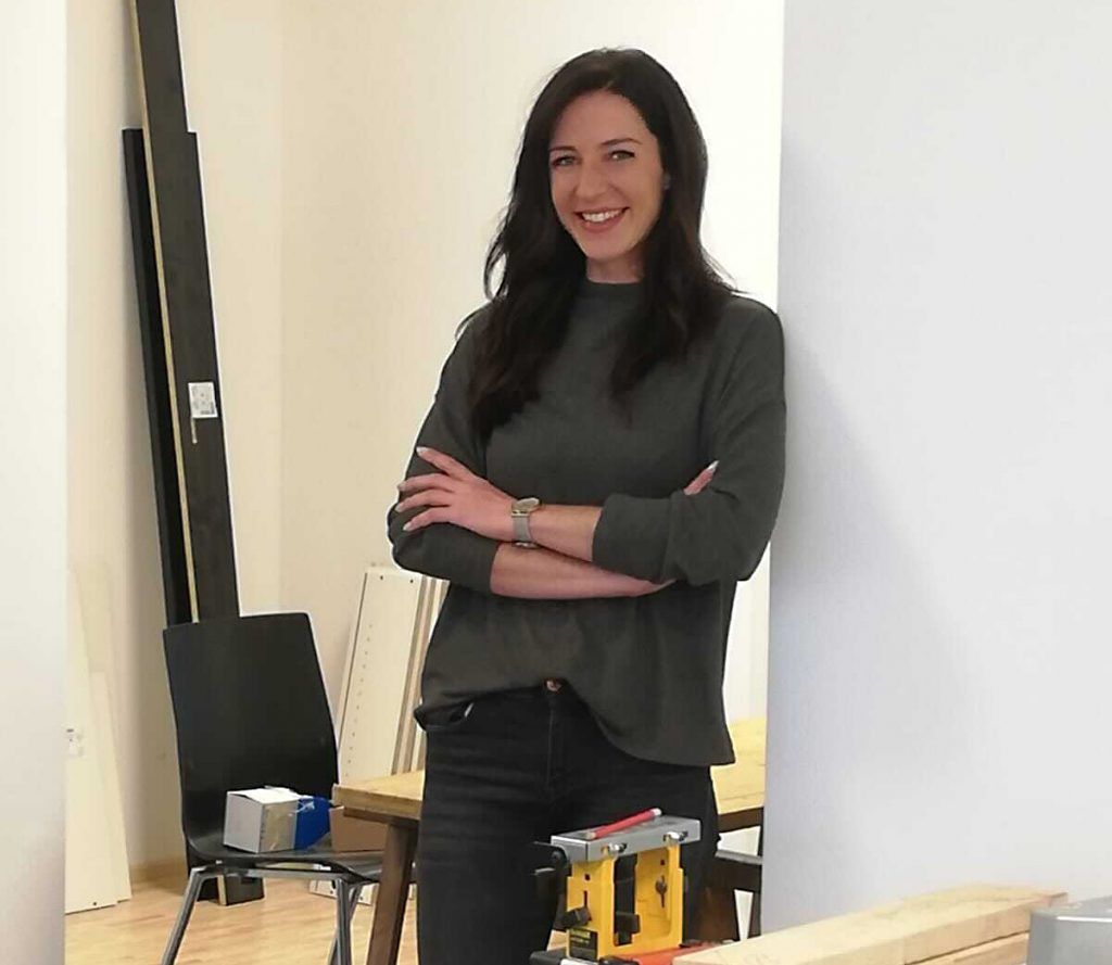 Ein Neubeginn mit Schere und Kieferngrün