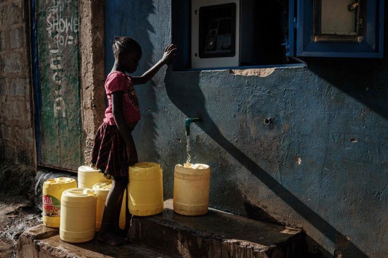 Vor allem Menschen in den ärmeren Regionen der Welt haben keinen Zugang zu sauberem Wasser. afp