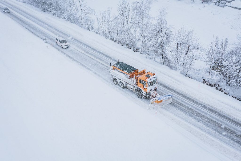Schnee: Straßensperren und Einsätze im Süden Österreichs