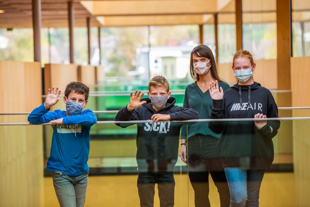 &#8220;Maskenpflicht illegal&#8221; &#8211; Drohung gegen Lehrer