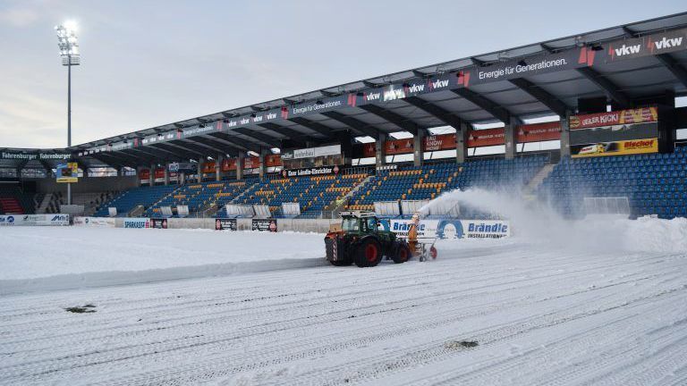 So läuft die Schneeräumung in der Cashpoint Arena