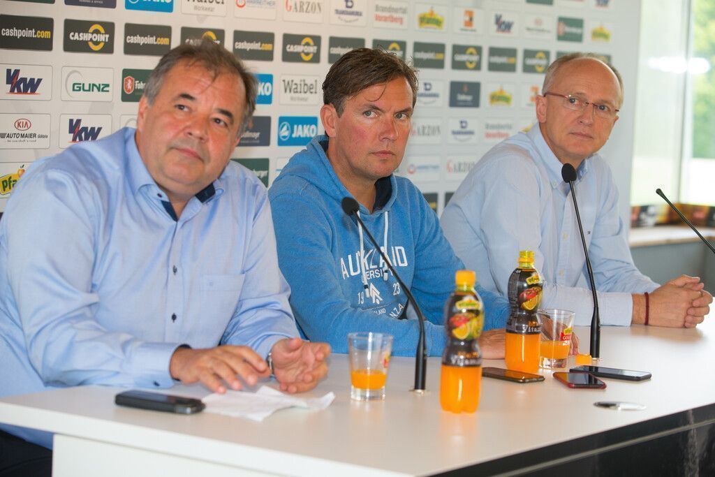 Präsident Pfanner hält an Pastoor fest