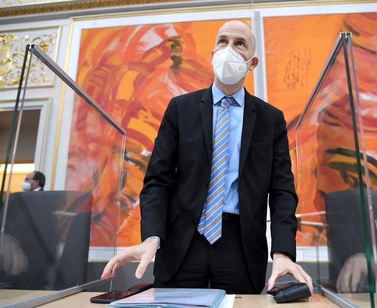 Arbeitsminister Martin Kocher: Neues Modell für die Kurzarbeit in Arbeit. »D1
