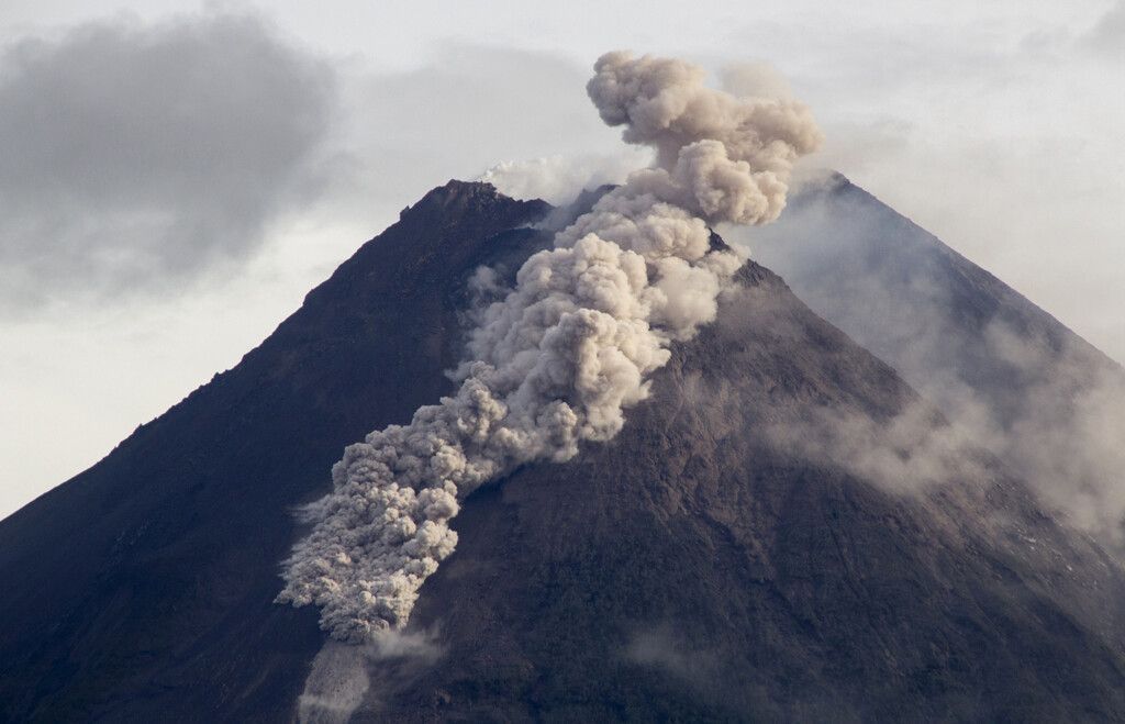 Vulkan Merapi erneut ausgebrochen