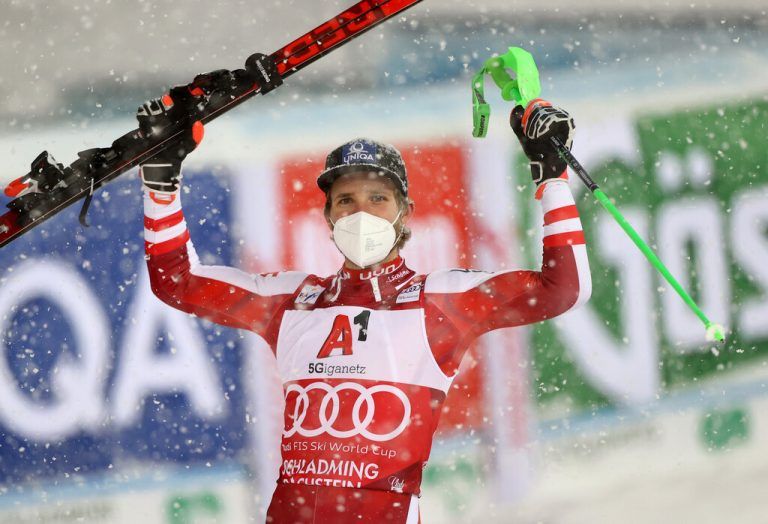 Marco Schwarz behielt im Schneegestöber auf der Planai den Durchblick. AP