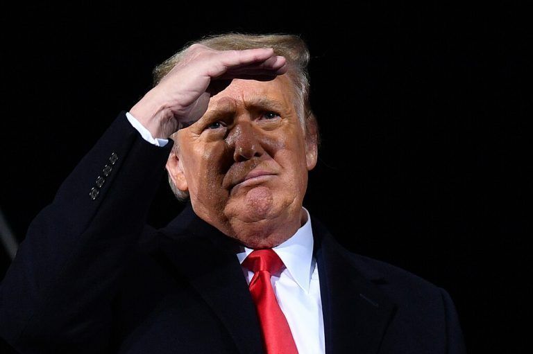 Trump könnte für künftige Regierungsämter gesperrt werden. AFP