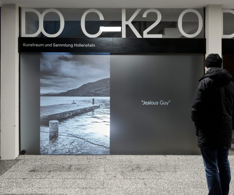Im Schaufenster des Dock 20 in Lustenau erlebbar: Arbeit „Poller“ von Chris Saupper und Thomas Ballhausen. dock20/kuzmanovic