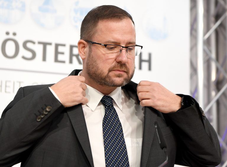 Für Hafenecker ist ein Kalendereintrag aus der Hofburg ein Indiz. APA