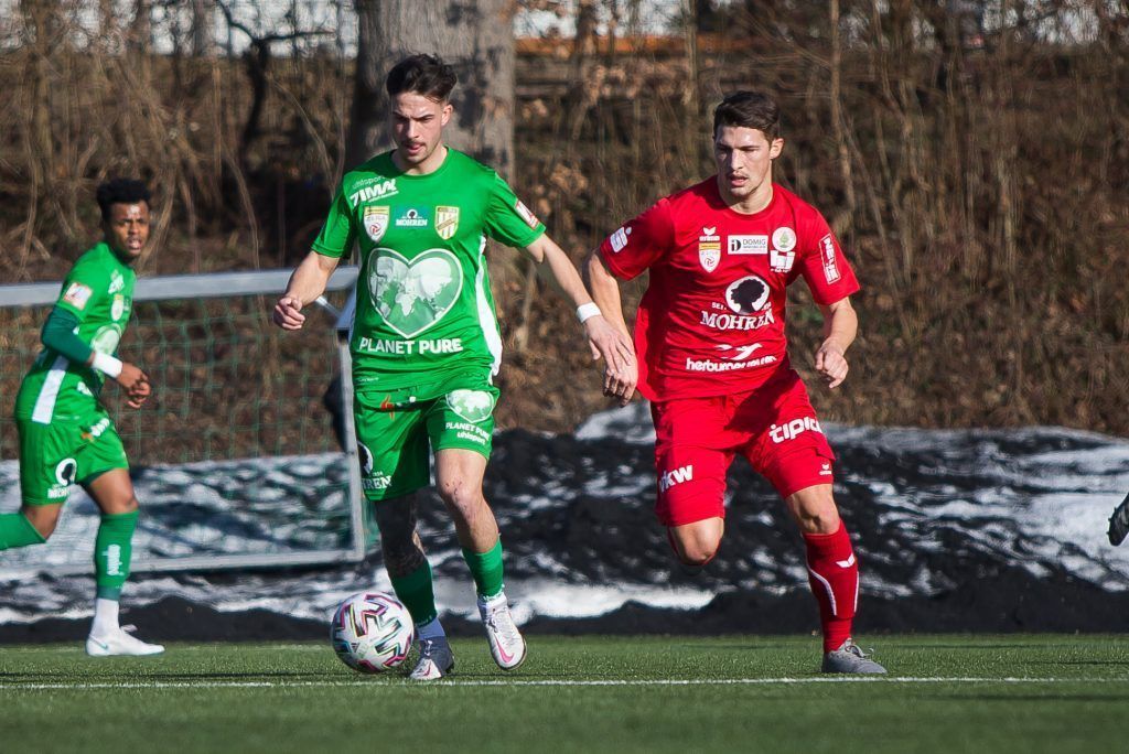 Mixed Zone mit Fußballstart in der 2. Liga