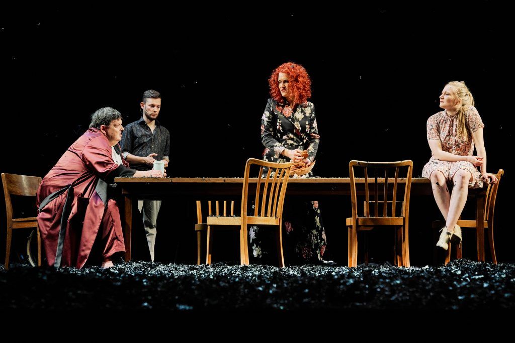 „Alle meine Söhne“ konnte am Landestheater endlich vor Publikum gespielt werden.