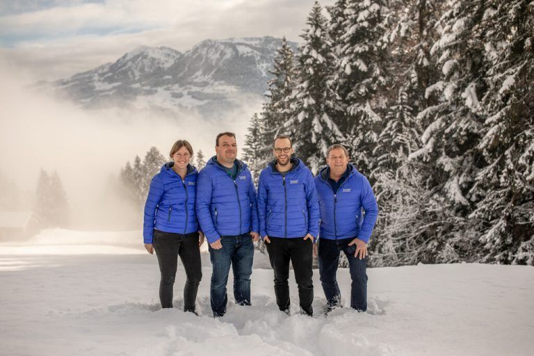 Das Team von TopCam Netzwerk aus Andelsbuch kümmert sich um die Anliegen von Privatpersonen wie Unternehmen. WILDEMBRACE.PHOTO