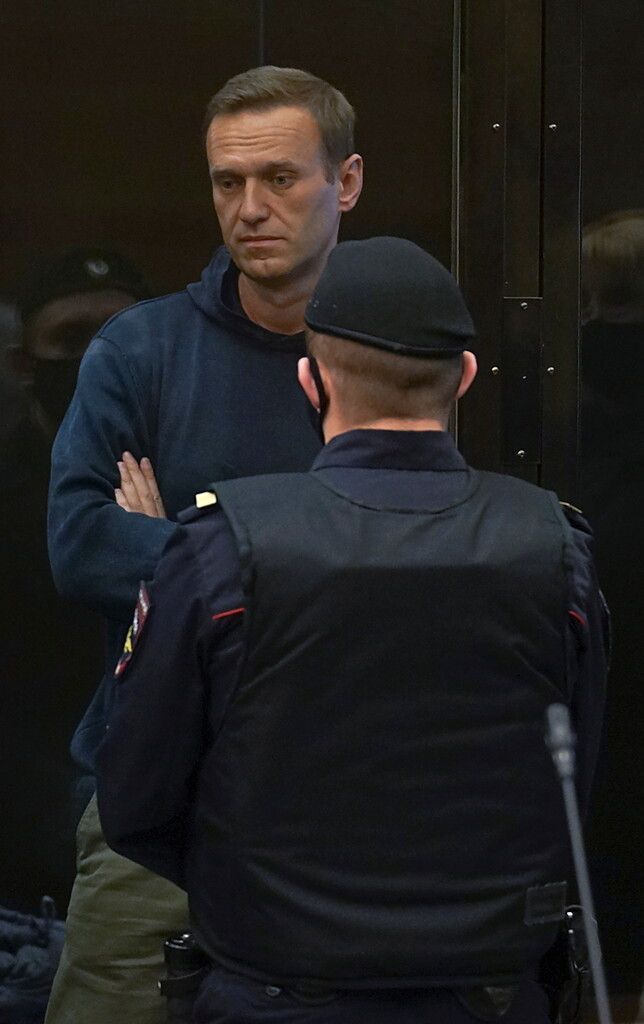 Nawalny in  Moskau verurteilt
