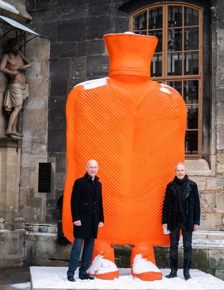 Dompfarrer Toni Faber und Erwin Wurm bei der 