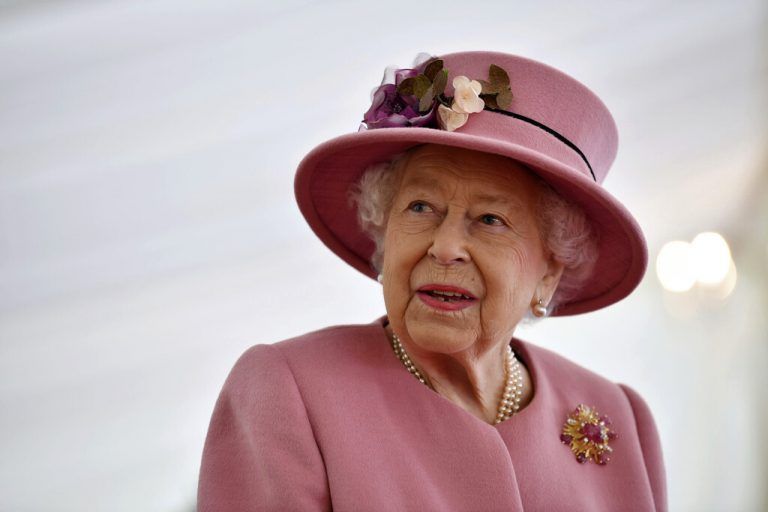 Queen wirbt fürs Impfen