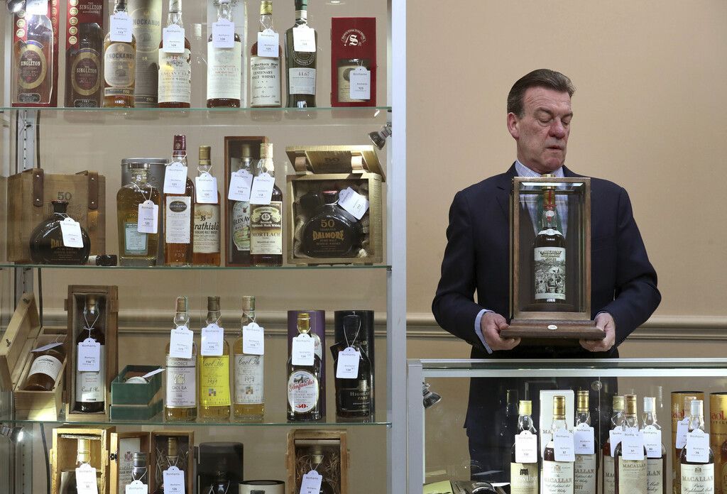 Weltrekord verpasst: Whisky für eine Million Pfund versteigert