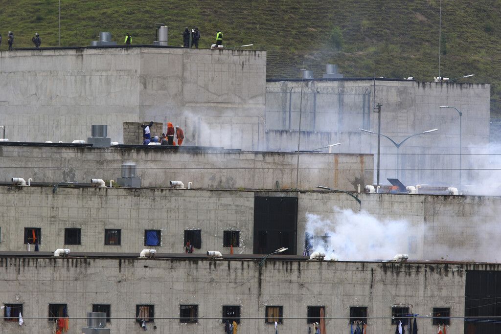 Fast 80 Tote bei Bandenkrieg in Gefängnissen in Ecuador