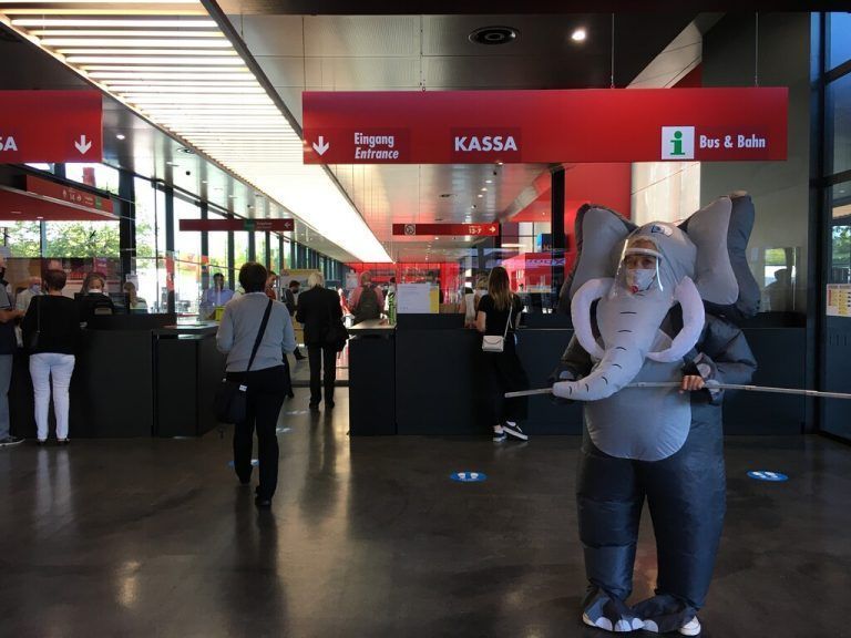 Ob mit oder ohne Babyelefant – Hoffen auf eine Messe im Herbst. VN
