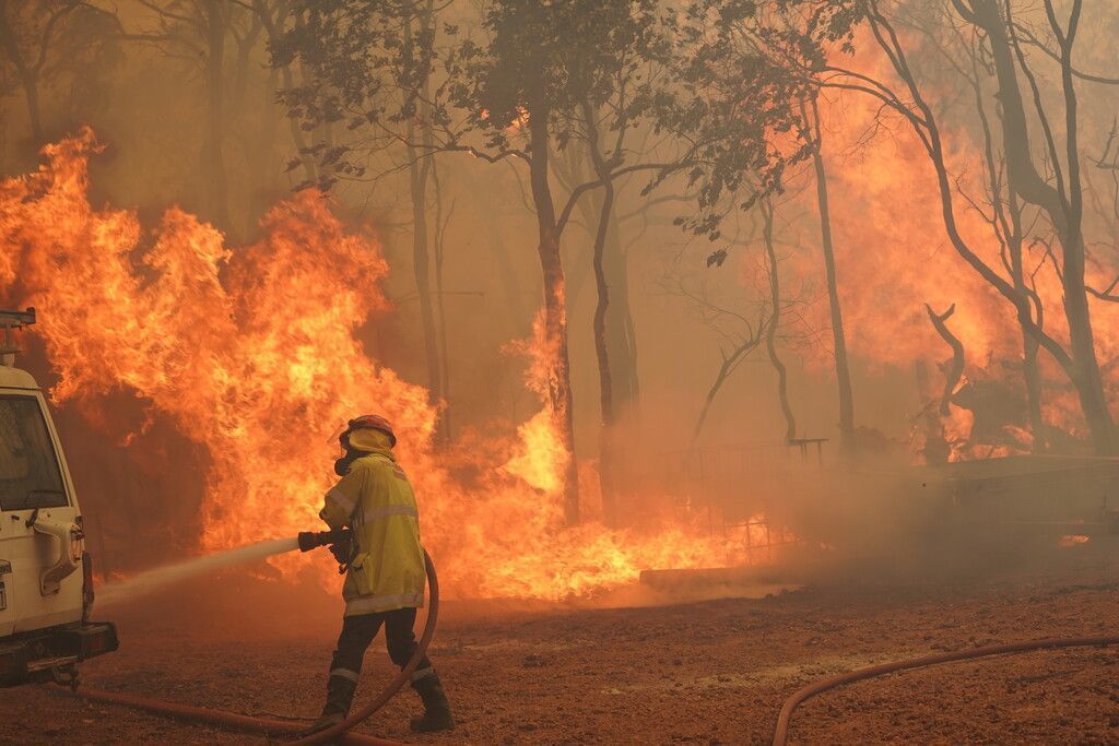 Dutzende Häuser bei Buschfeuer in Westaustralien verbrannt