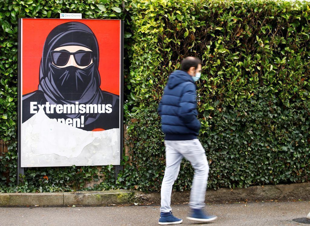 Schweizer stimmten für Verhüllungsverbot