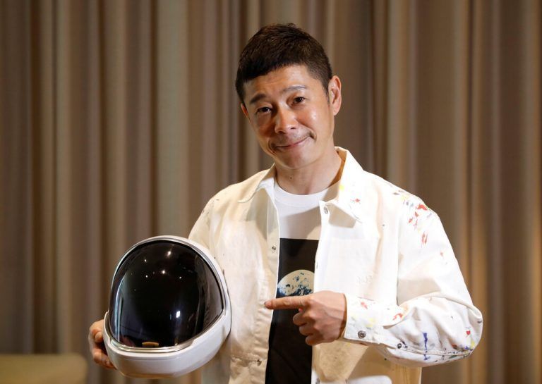 2023 will der japanische Milliardär Yusaku Maezawa den Mond umrunden. Reuters