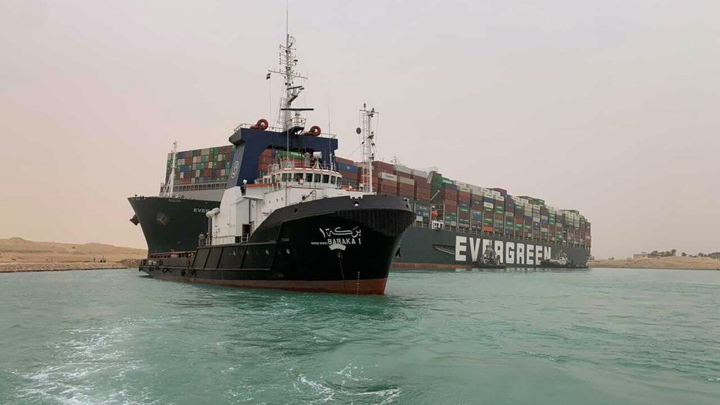 Containerschiff blockiert den Suezkanal