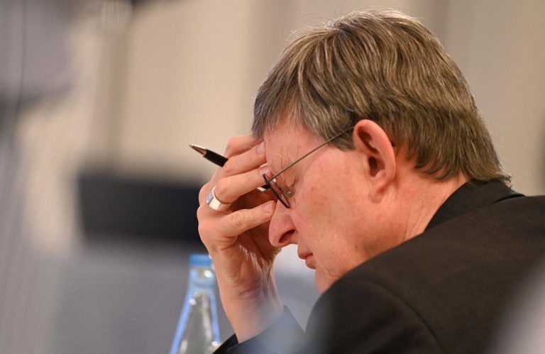 Kardinal Rainer Maria Woelki zieht personelle Konsequenzen. AFP