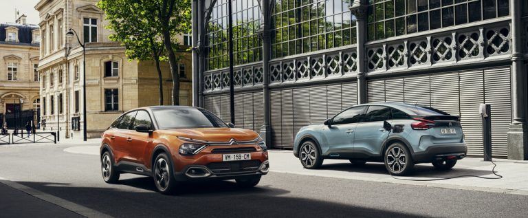 Symbiose aus SUV, Coupé und Hatchback: die dritte Generation des Citroën C4. Die ë-Version hat 136 PS, einen 50 kWh-Akku und 350 Kilometer Reichweite.