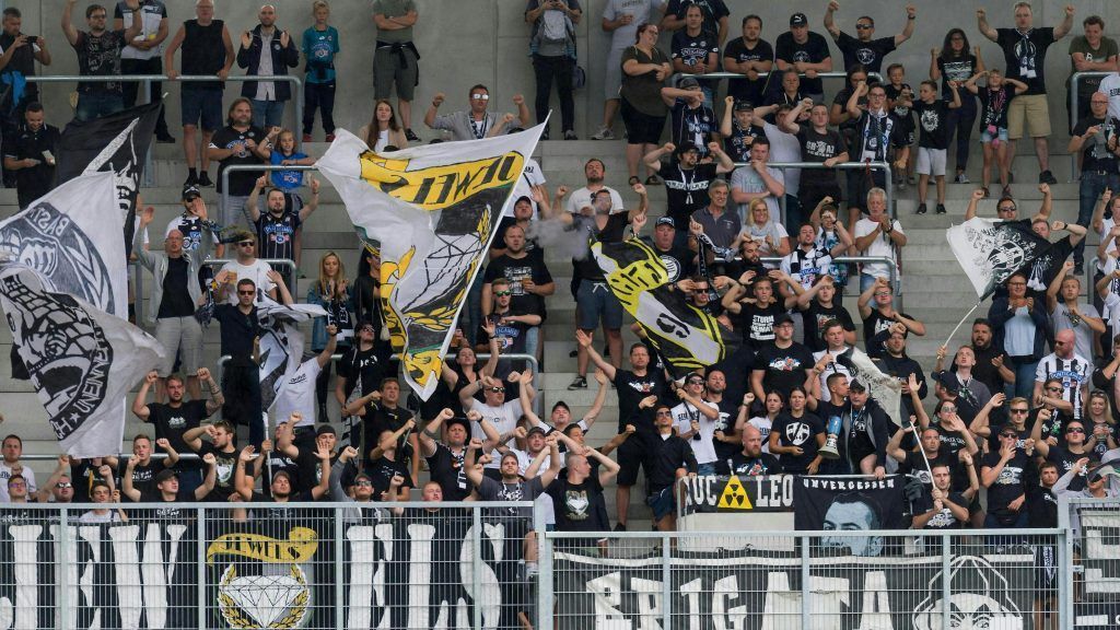 Diese emotionale Videobotschaft kommt von den SCRA-Fanclubs