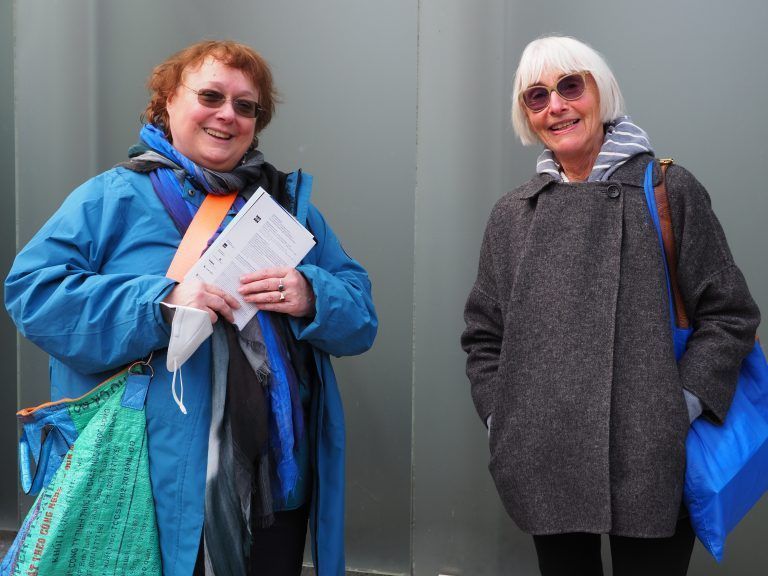 Schauspielerin Helene Mira und Brigitte Flinsbach.