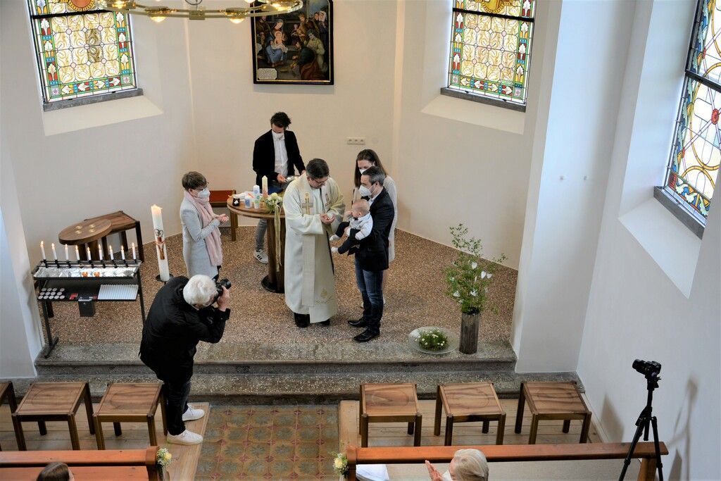 In der Kapelle wird wieder getauft