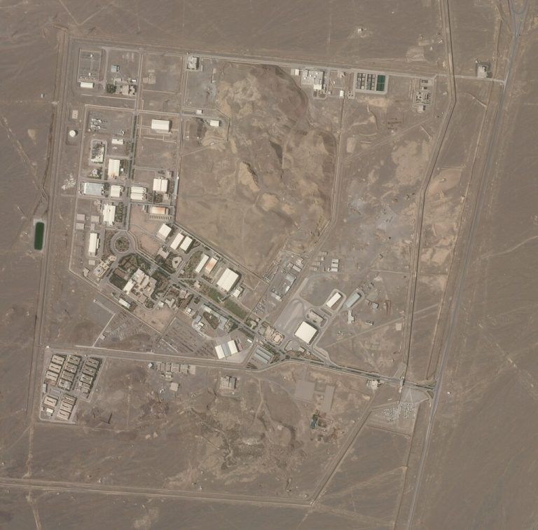 Dieses Satellitenbild zeigt die Atomanlage Natans.Planet labs/AP