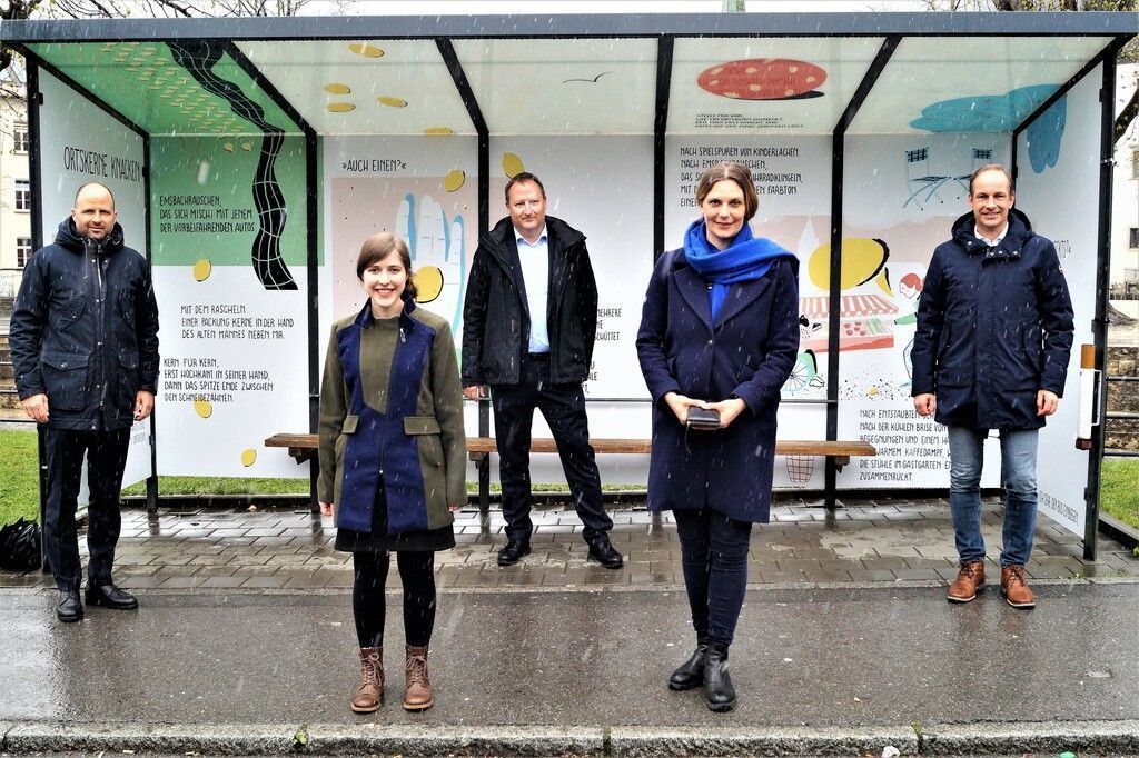 Erste Kunstbushaltestelle markiert Beginn eines Projekts